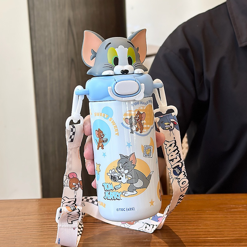 Gato y ratón taza de agua de paja para niños 2025 nuevo tipo de taza especial para estudiantes para la escuela jardín de infantes portátil