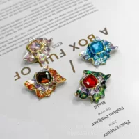 Серебряная игла хрустальные лепестки серьги с бриллиантами нерегулярные квадратные гвозди маленькие изысканные подвески легкие роскошные аксессуары для украшения