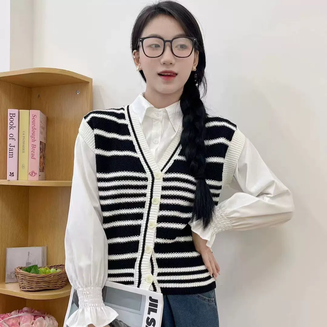网红针织衫条纹毛衣背心马甲女设计感小众外穿V领马夹开衫不规则