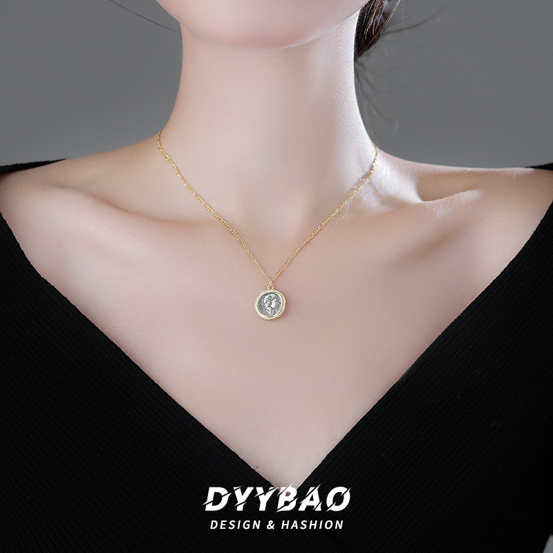 Collana con ciondolo ritratto in argento puro stile francese_voghion.com