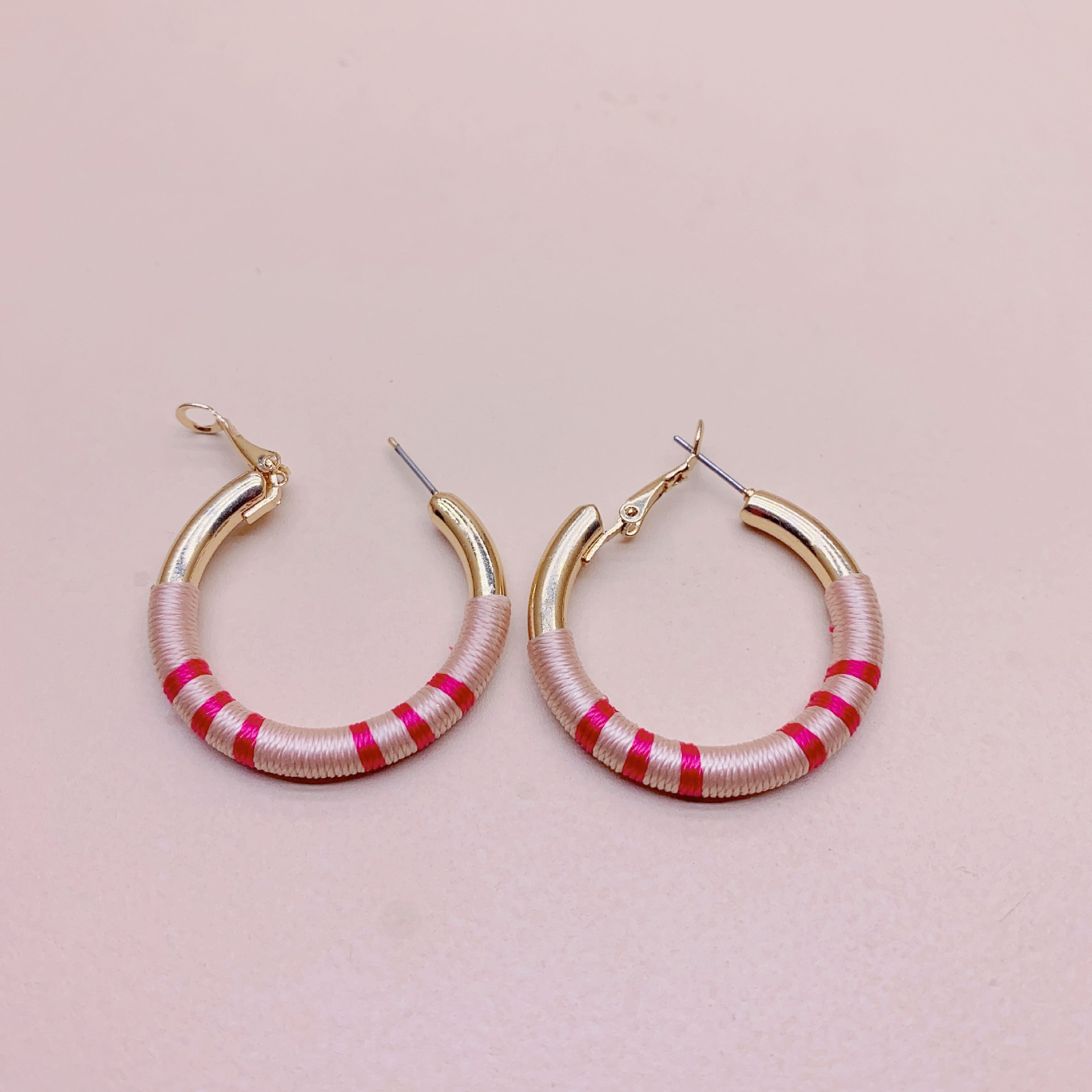 1 Paire Sucré Géométrique Placage Métal Boucles D'oreilles Cerceau display picture 3