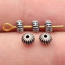 4.7x4.7x2.9mm �׾�Լ1.2mm 0.23g ��ɫ ����״�����ƴ���С����