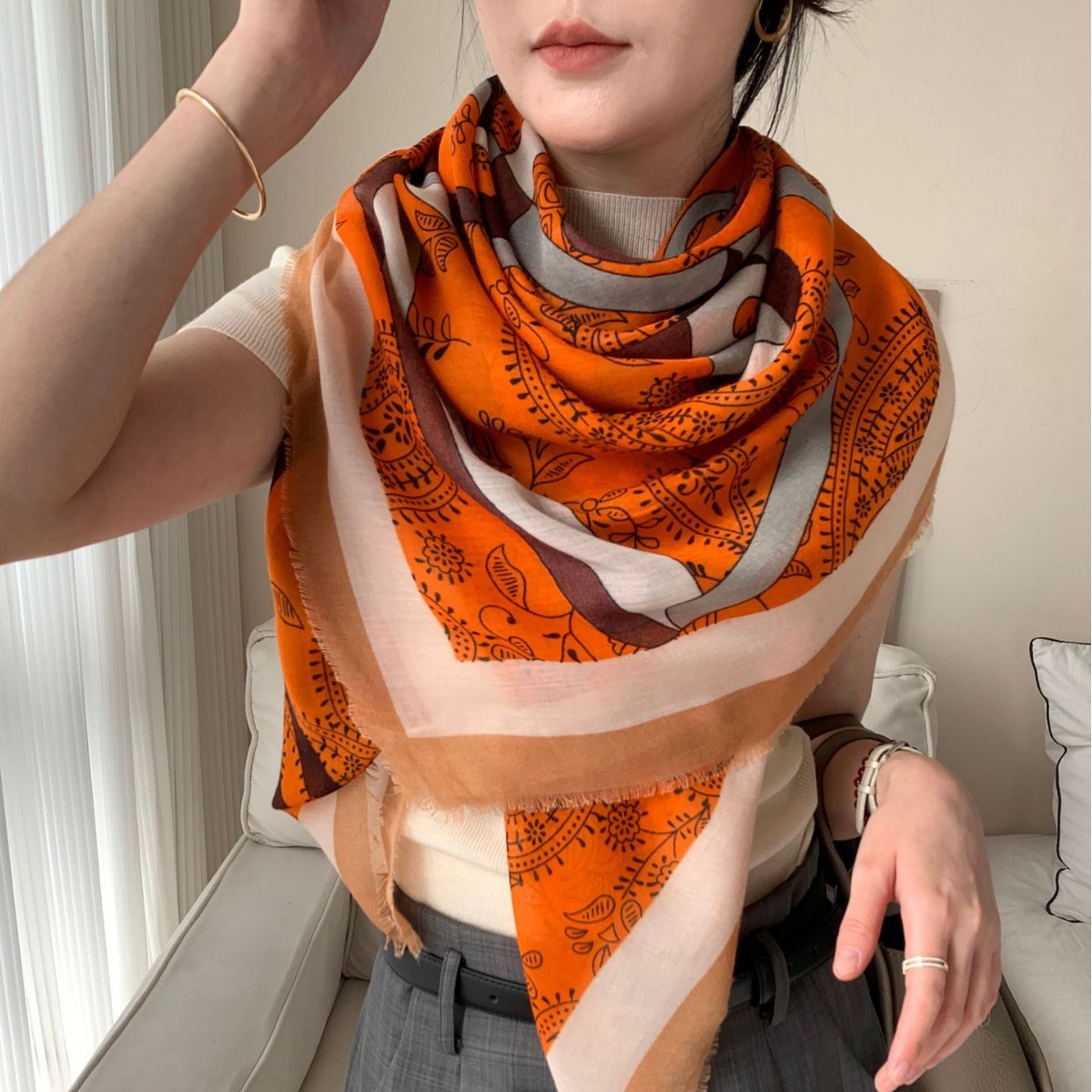 Geometría coreana impresión bufandas 2024 nuevo estilo exterior con capa capa capa algodón lino sensación de 130 cm toalla cuadrada