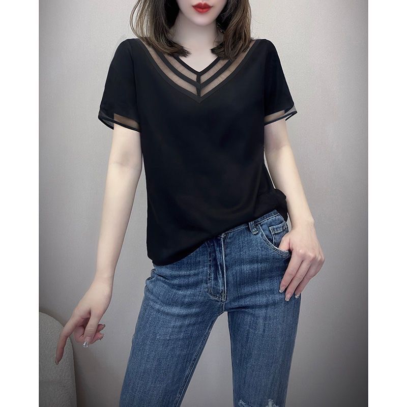 chubby girl extra large size 300kg summer black V-neck mesh stitching short sleeve T-shirt women's belly covering age-reducing bottoming shirt chubby girl extra large size 300kg summer black V-neck mesh stitching short sleeve T-shirt women's belly covering age-reducing bottoming shirt