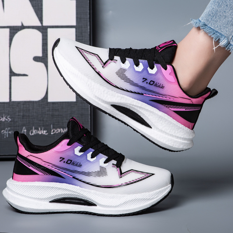 2025 nuevos zapatos deportivos ligeros casuales de malla transpirable de primavera y verano para hombres y mujeres