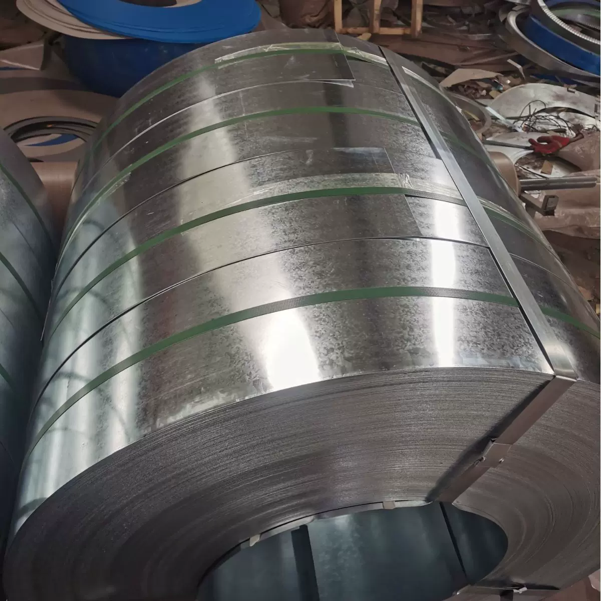 白铁皮镀锌板雪花彩钢铁皮彩钢瓦平不锈铁防水防腐防锈