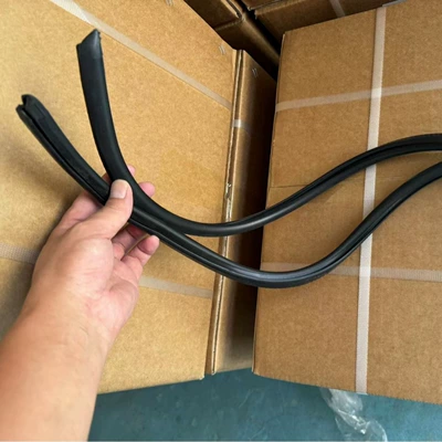 Vehicle Sealing Strip sealing strip door crack windproof modification