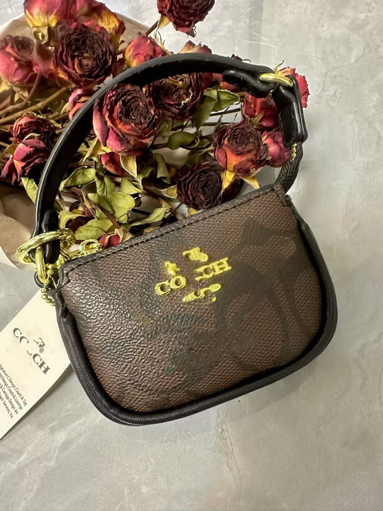 C Home Card Bag Ladies Llavero Monedero 2025 Nuevo estilo Kou Home Foreign Trade Retro Impreso Bolsa de identificación Colgante