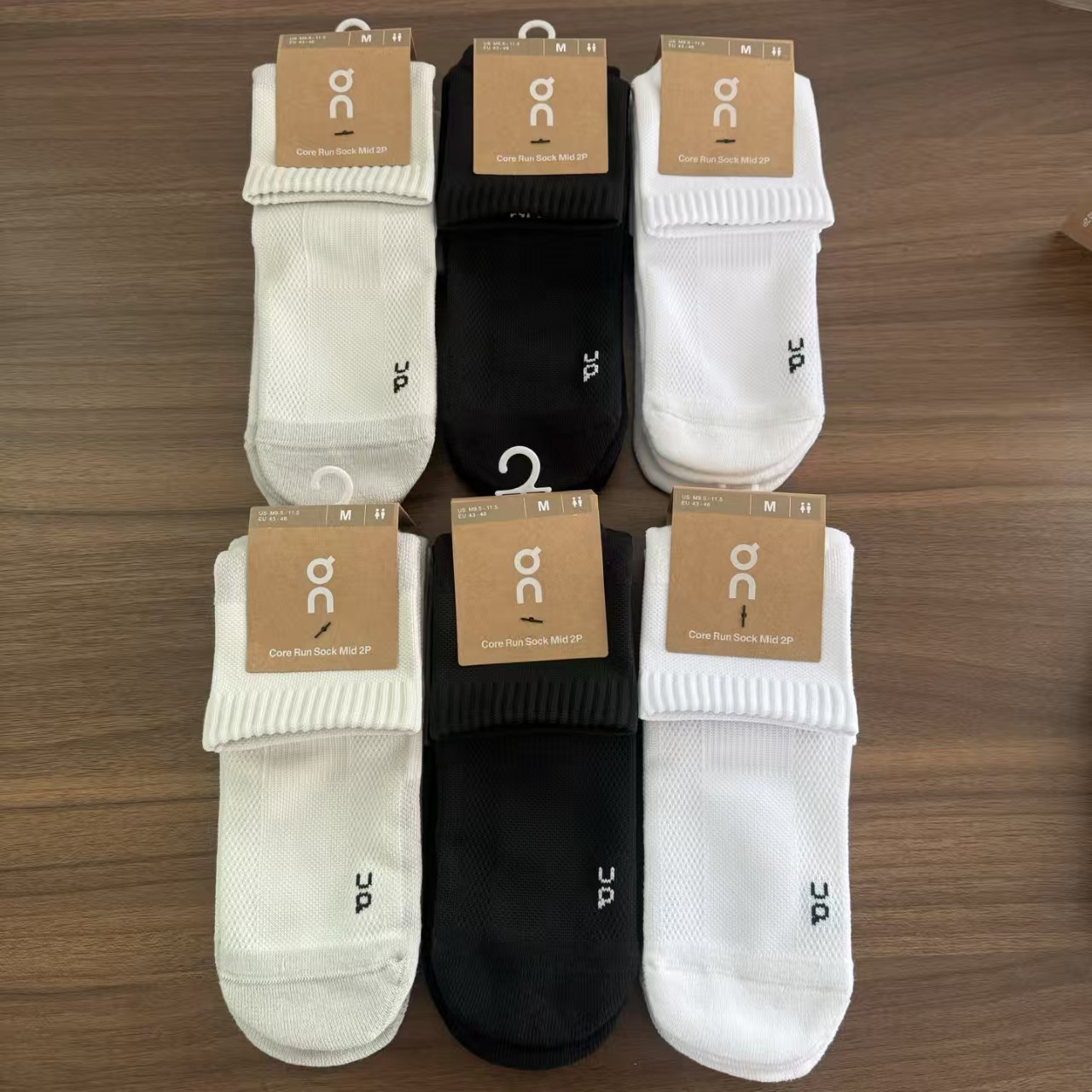On-letter mid-calf sports socks for men and women, made of cotton, breathable and sweat-absorbent, suitable for running and training, universal for all seasons, two pairs in a pack