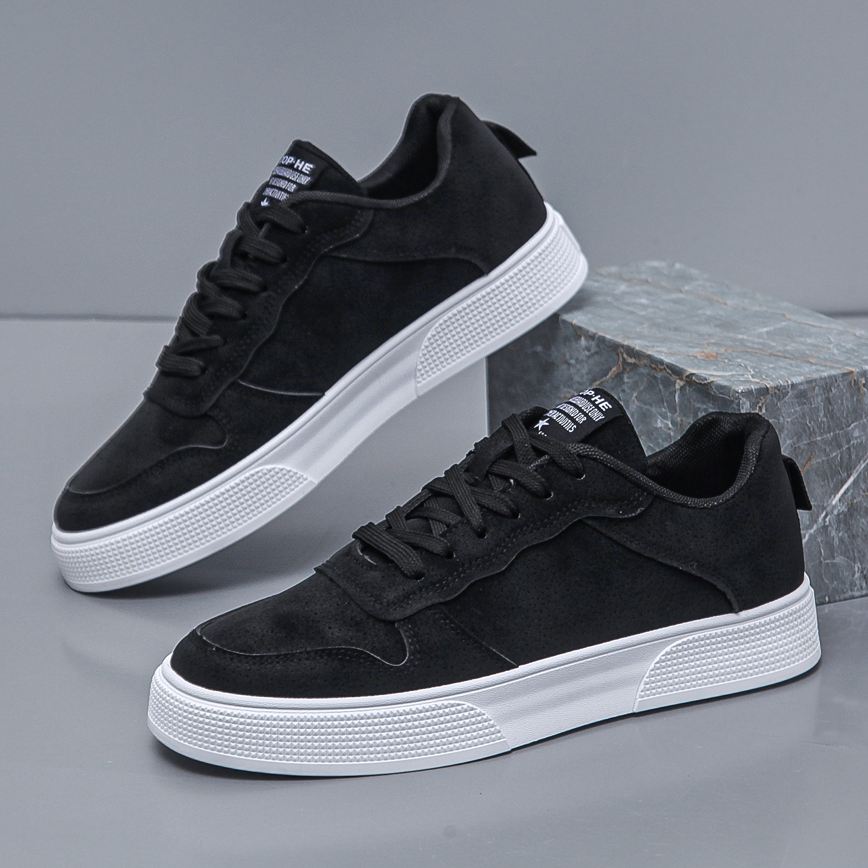Sapatos masculinos de tamanho grande transfronteiriços 45 novos tênis casuais masculinos sola macia superfície macia sapatos baixos sapatos da moda tamanho 47.