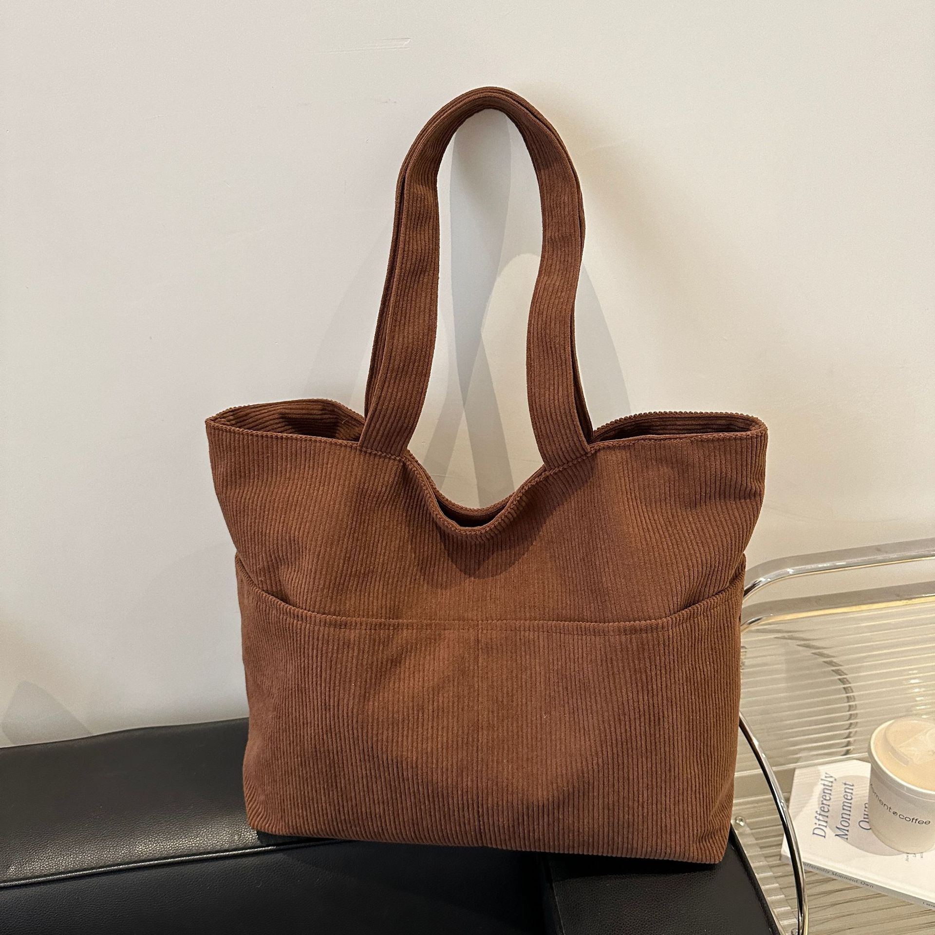 Bolsa de vello retro de gran capacidad para mujeres 2024 nueva moda bolso de mano de color sólido bolso de hombro para estudiantes de arte