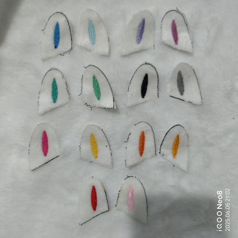 絶妙なバブルマートぬいぐるみスタイルの刺繍耳コンピュータ刺繍布ステッカーアクセサリー工場直接承認供給|undefined