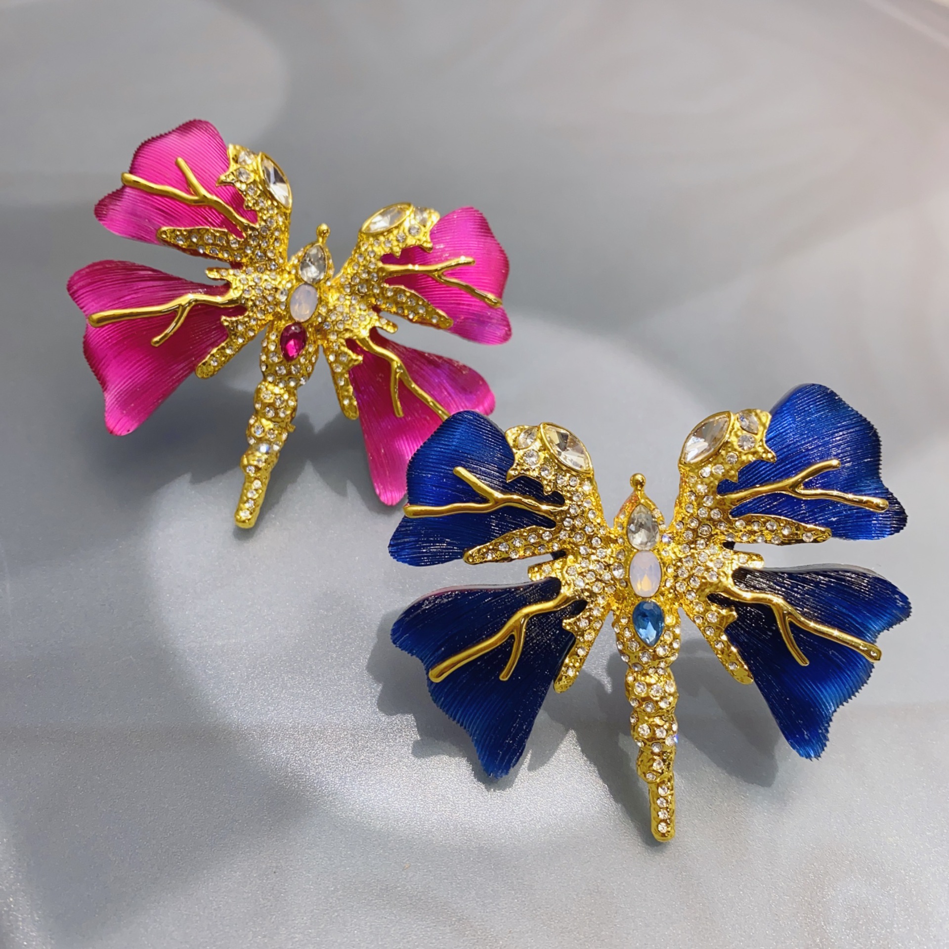 Broche papillon bleu au design original, pendentif de corsage personnalisé à double usage_voghion.com