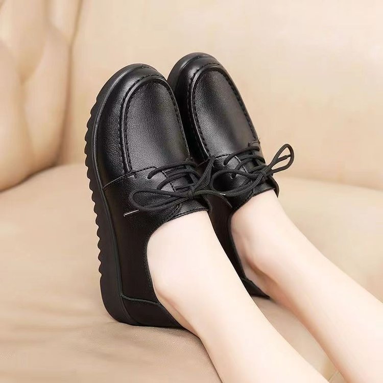 Zapatos de trabajo zapatos de madre antideslizantes negros para mujer, zapatos de cocina para el trabajo, cómodos zapatos de mujer planos impermeables para ancianos image 4