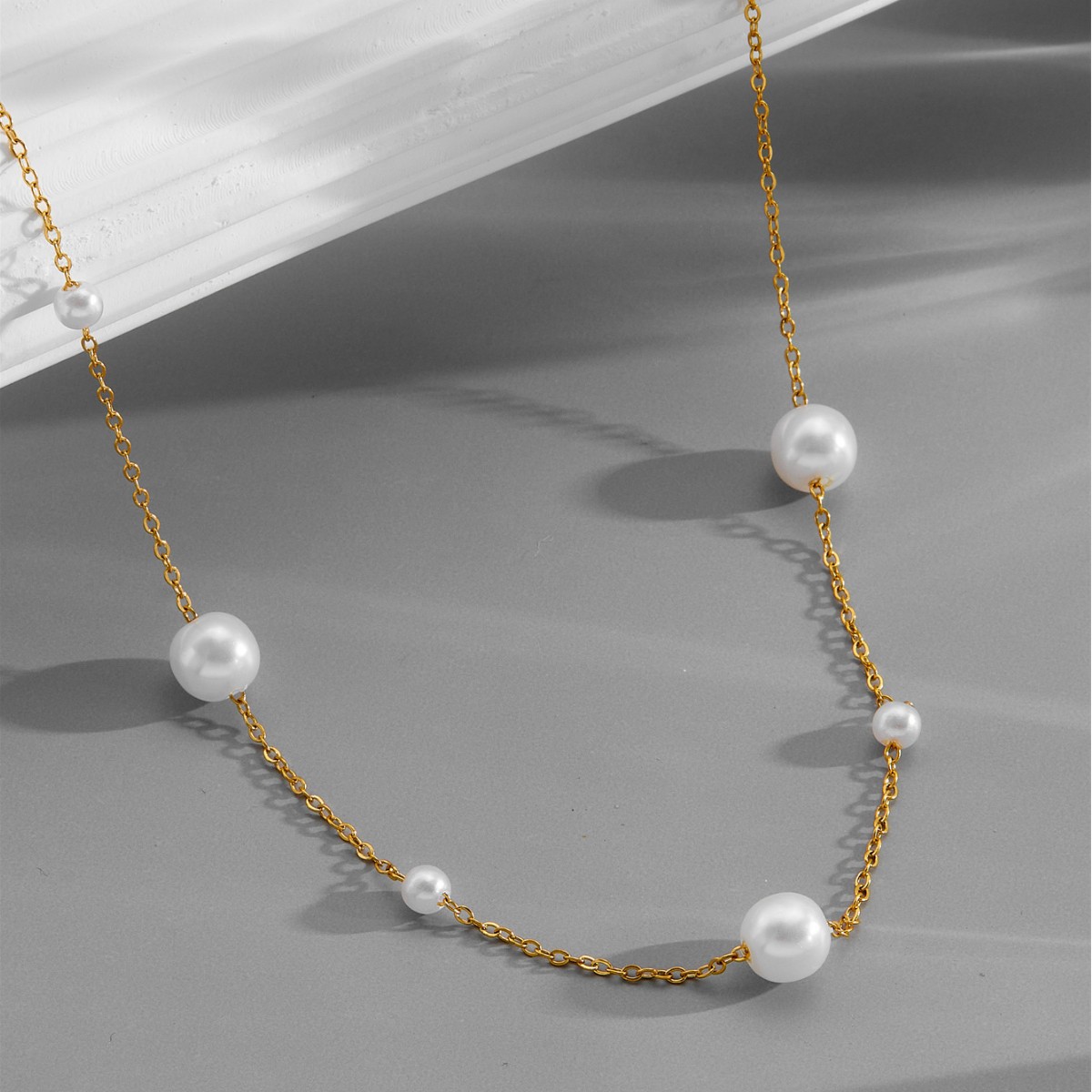 Luxe parelketting met magneetsluiting voor dames_voghion.com