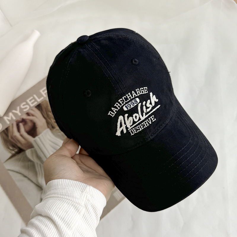 2024 nuevo retro blando bordado letras sombrero de béisbol estilo americano gorra de lengua gorra para hombres y mujeres muestran cara pequeña