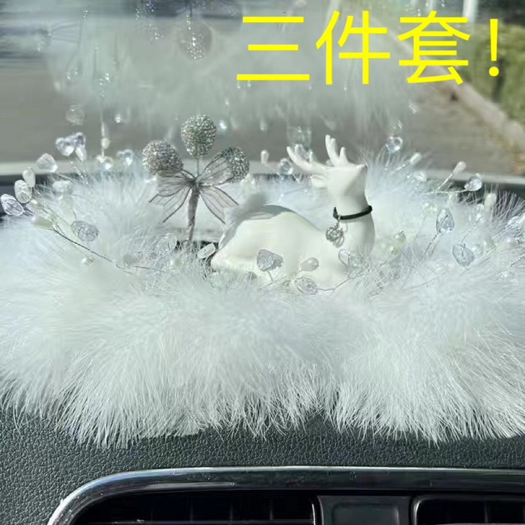 Diamantes de cerámica roja creativa adornos de automóviles de ciervo adornos de automóviles de automóviles adornos de automóviles de plumas diosas
