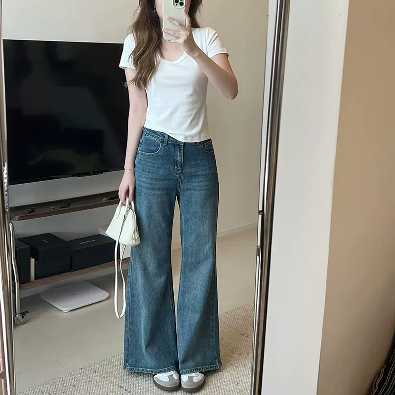 直筒微喇叭牛仔裤女早秋高腰宽松显瘦垂感长裤复古拖地阔腿裤子