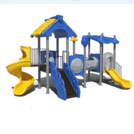 组合滑梯;跑道草坪;大型户外游乐