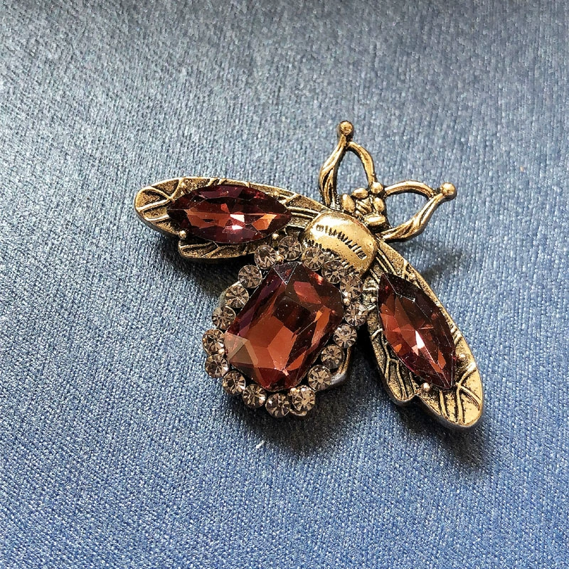Fashionable brooch, retro protective underware lapel pin, classic suit, accessory, pest control