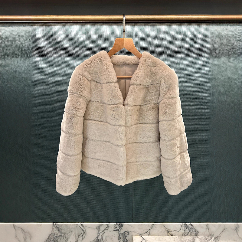 2026 Winter New Style Rich Girl's Off-White High-End Rex Rabbit Fur Coat for Women