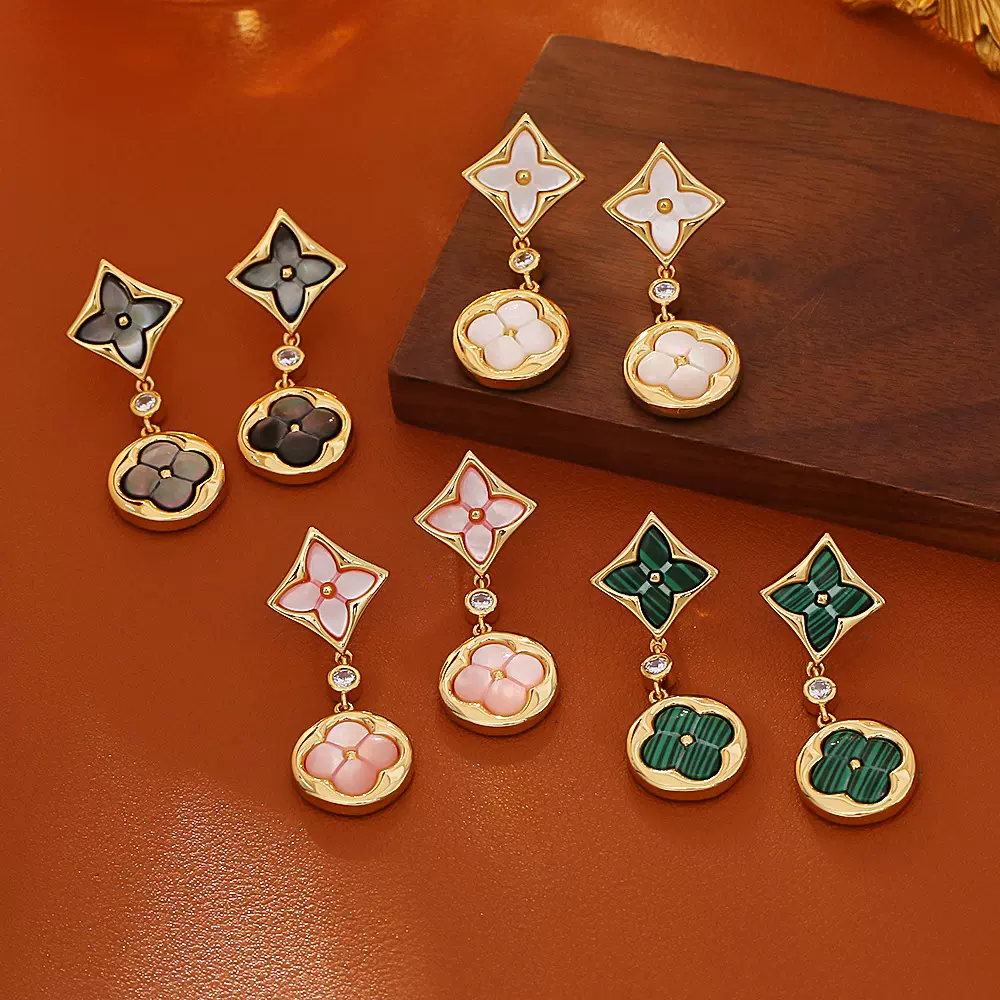 高版本天然贝母四叶草耳钉高级感优雅时尚精致耳饰网红INS风耳坠