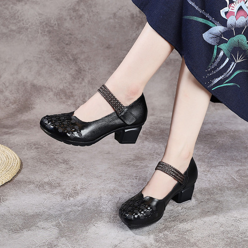 Spring and Autumn Women's Retro Single Shoes: Top-Grade Cowhide, Chunky Mid-Heel, Velcro Closure, Woven Round Toe, Distressed Light-Color Design—Perfect for Dancing