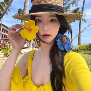 �Շ��г�Ƭ��ɣ���l�AŮ���滨���R��߅�A�ȼ��Lɣ�������^l�