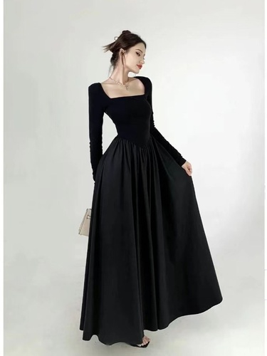 高个子女生垂坠感方领连衣裙女装黑色针织赫本风法式小黑裙超长裙