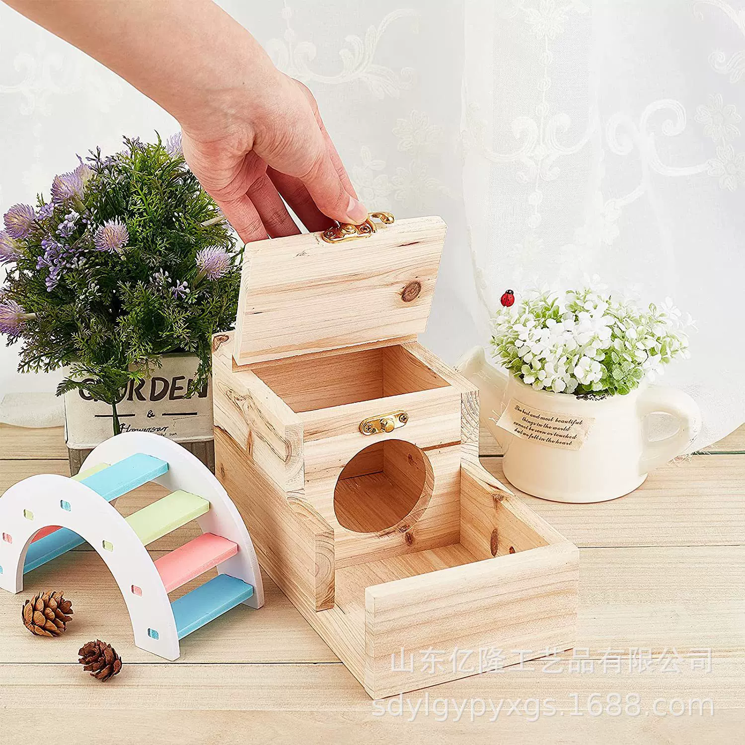 创意小型宠物木屋木质小型仓鼠宠物木屋 带围栏仓鼠休息安全窝