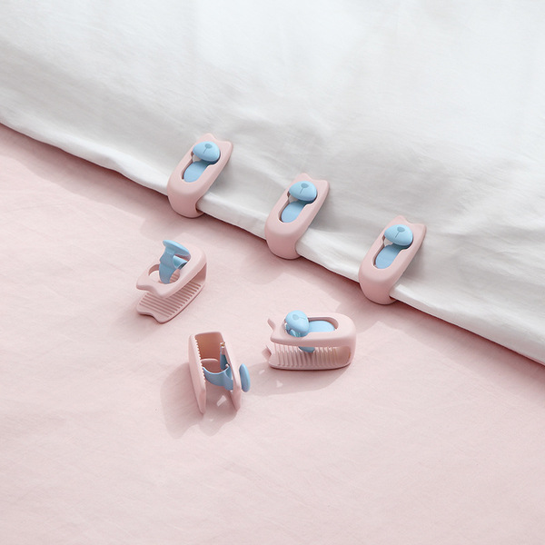 Bear quilt holder needle-free new bed sheet holder student dormitory daily quilt run-proof artifact