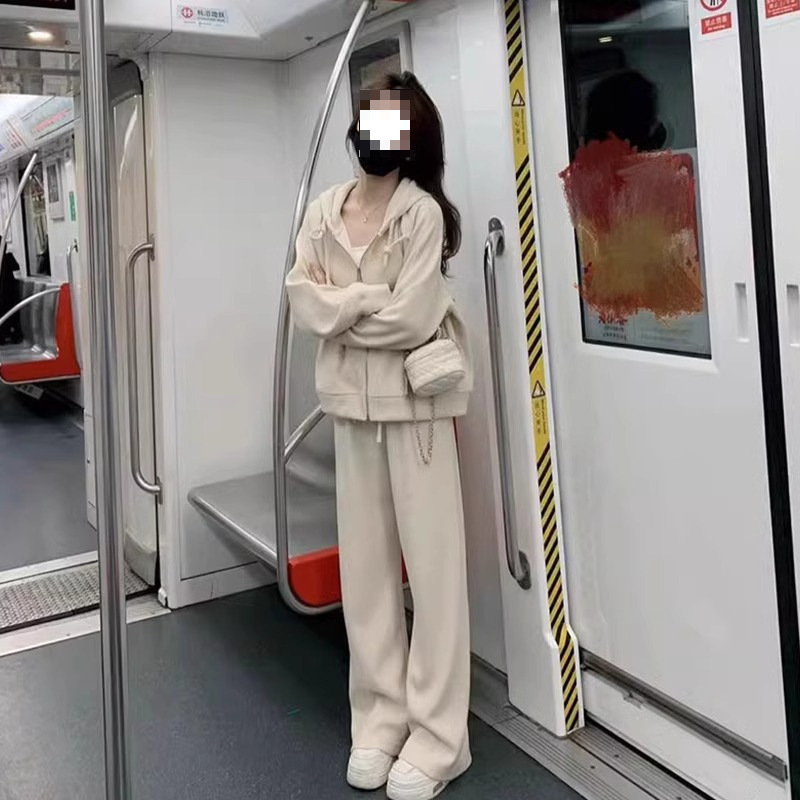 秋季小个子入秋穿搭一整套休闲2025新款时尚减龄卫衣运动套装女士|undefined