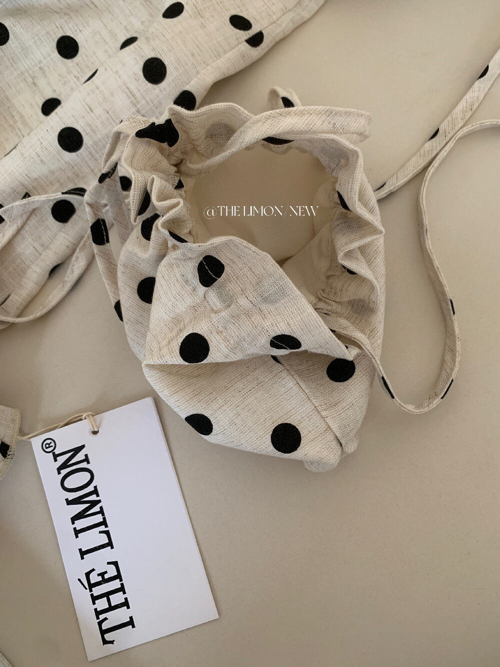 Đầm maxi nữ chất liệu tencel linen chấm bi tay bồng cổ điển — Gai mè chi tiết 30