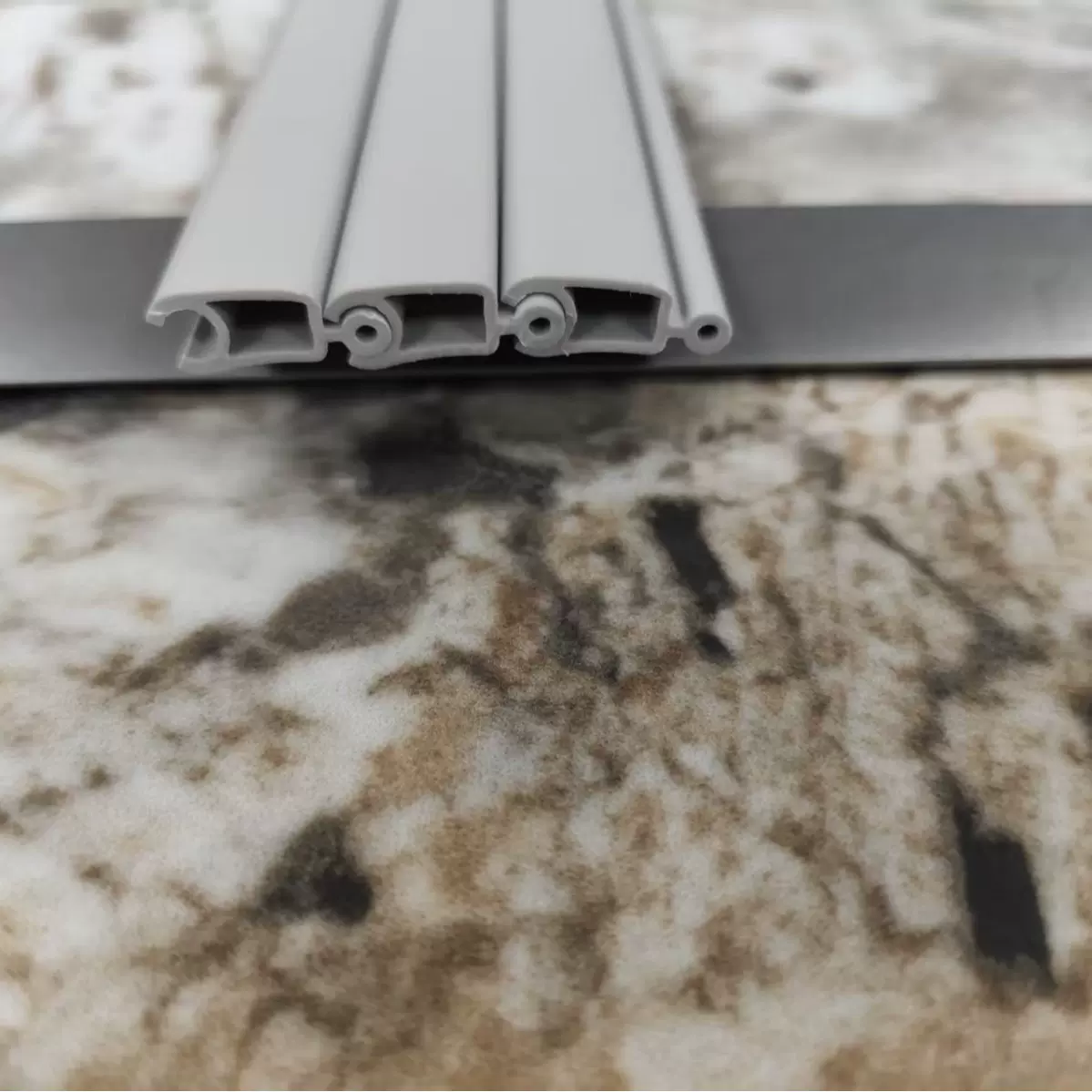 PVC软硬共挤型材 PVC+PMMA共挤型材 ABS+PMMA共挤型材 免喷涂型材