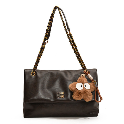 Large capacity bags for women in autumn and winter all-matching 2024 new simple chain shoulder bag casual commuter bag