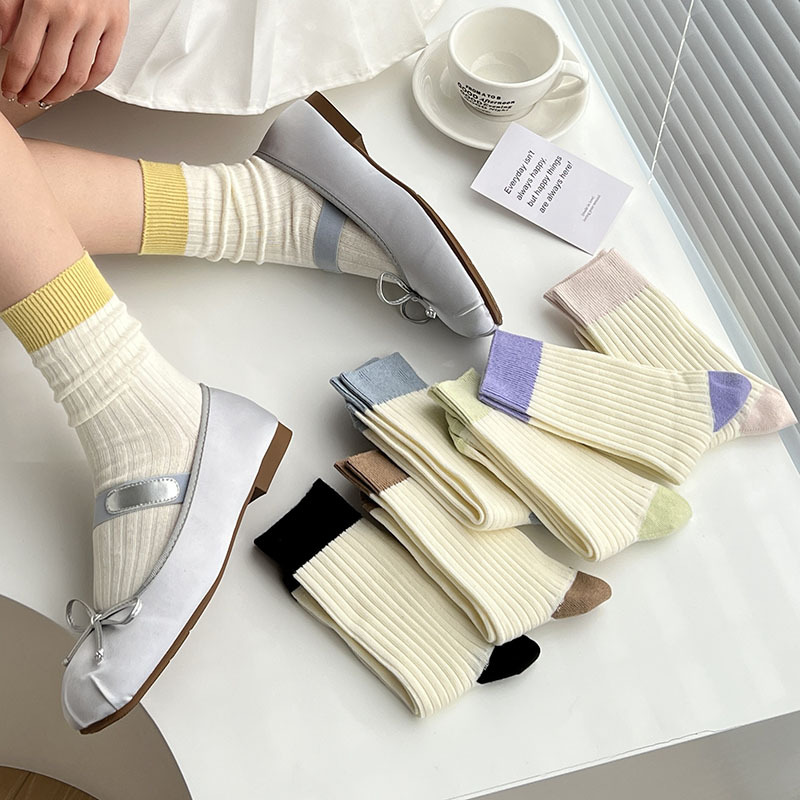 Otoño e Invierno nuevas mujeres de contraste de color doble aguja calcetines de algodón poco Libro Rojo ins calcetines de moda japonés simple pila media pantorrilla calcetines Casuales