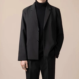 男式衬衫;男式夹克;男式休闲裤