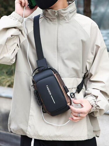 Cross-border popular men's large-capacity motorcycle bag chest bag shoulder crossbody bag waterproof wear-resistant multi-functional luggage manufacturer