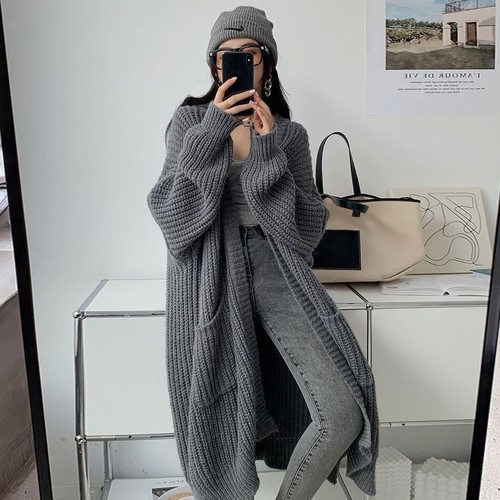 Women's Loose Long-Sleeve Knit Cardigan with Outerwear Style, Long and Drifting Wind, Thick, Korean Version for Autumn and Winter 2025