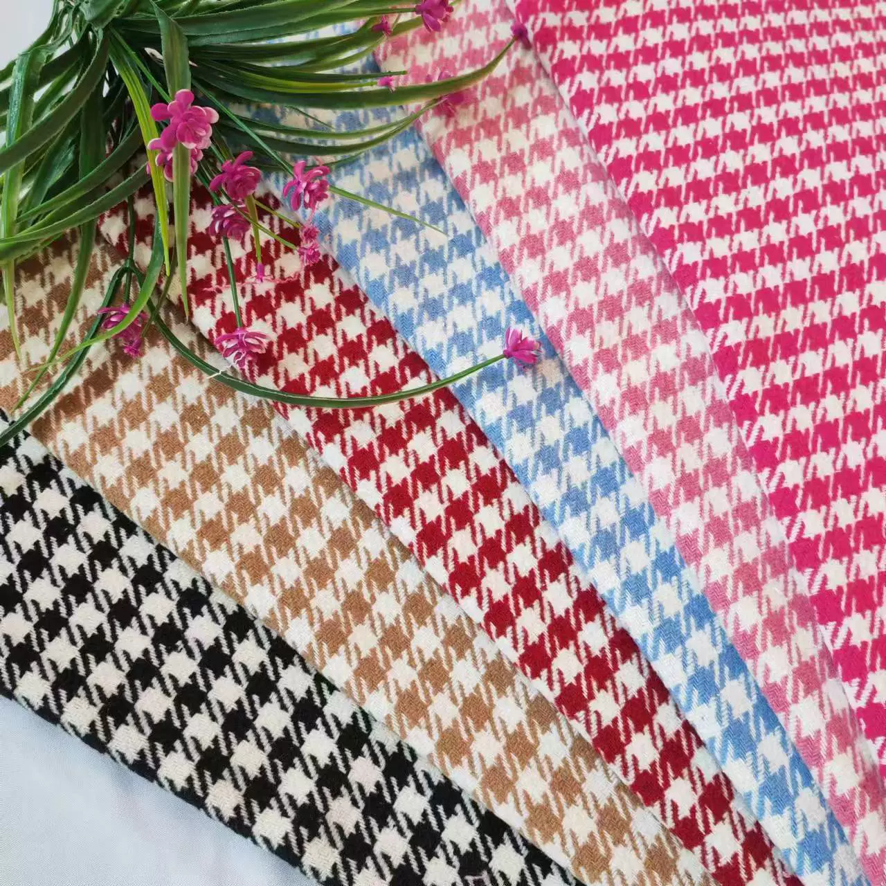 绍兴厂家现货秋冬千鸟格大衣呢  时装童装鞋帽箱包千鸟粗纺毛呢布