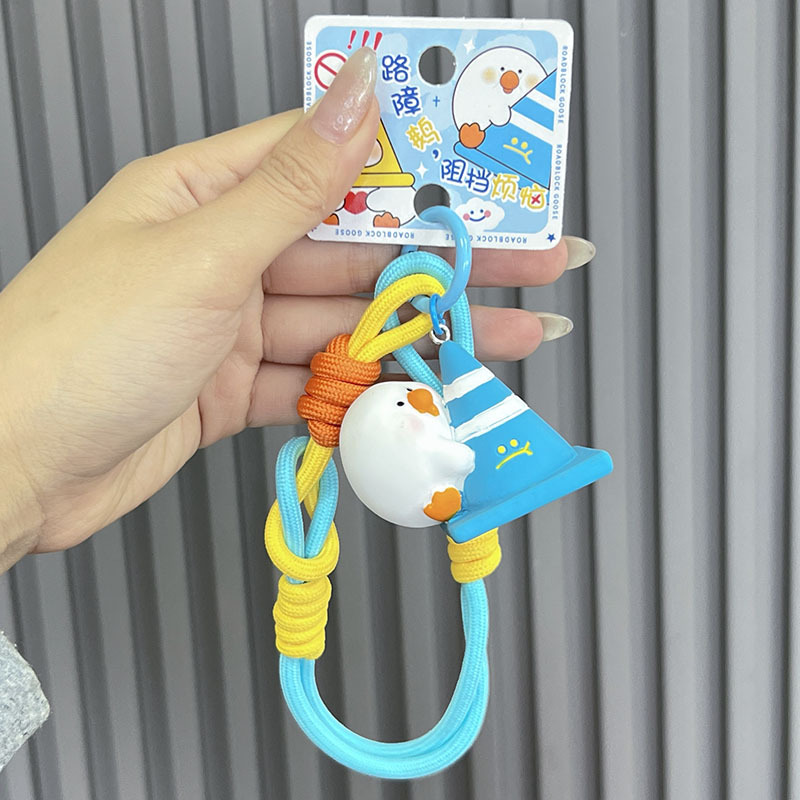 Super Heng original barricada ganso resina muñeca llavero colgante accesorios colgante bolso colgante bolso de estudiante