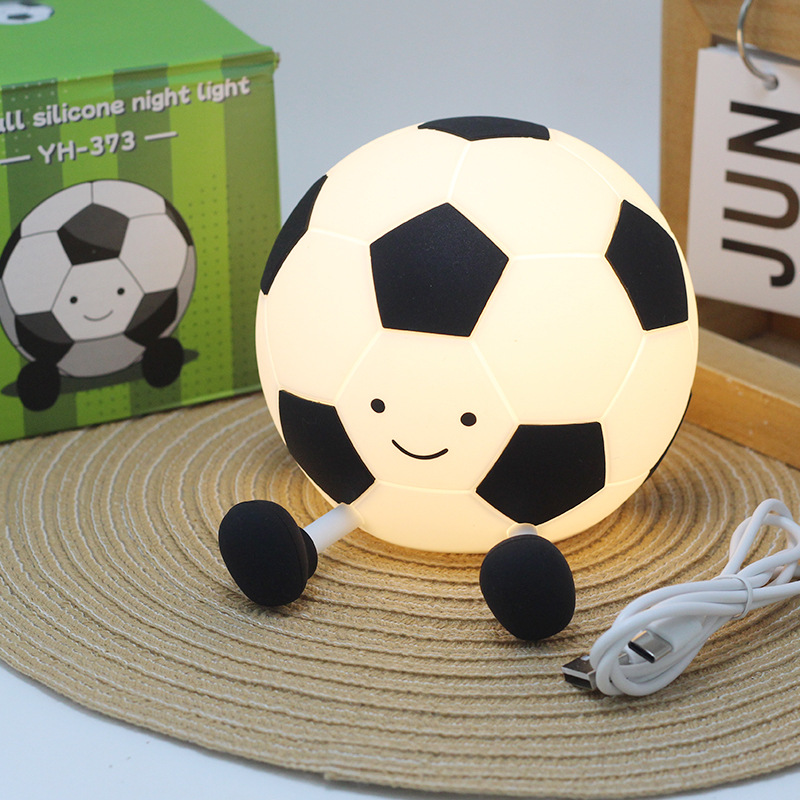 Explosiones transfronterizas al por mayor de fútbol de silicona lámpara de noche lámpara de dormitorio atmósfera lámpara creativa regalo de cumpleaños para niños