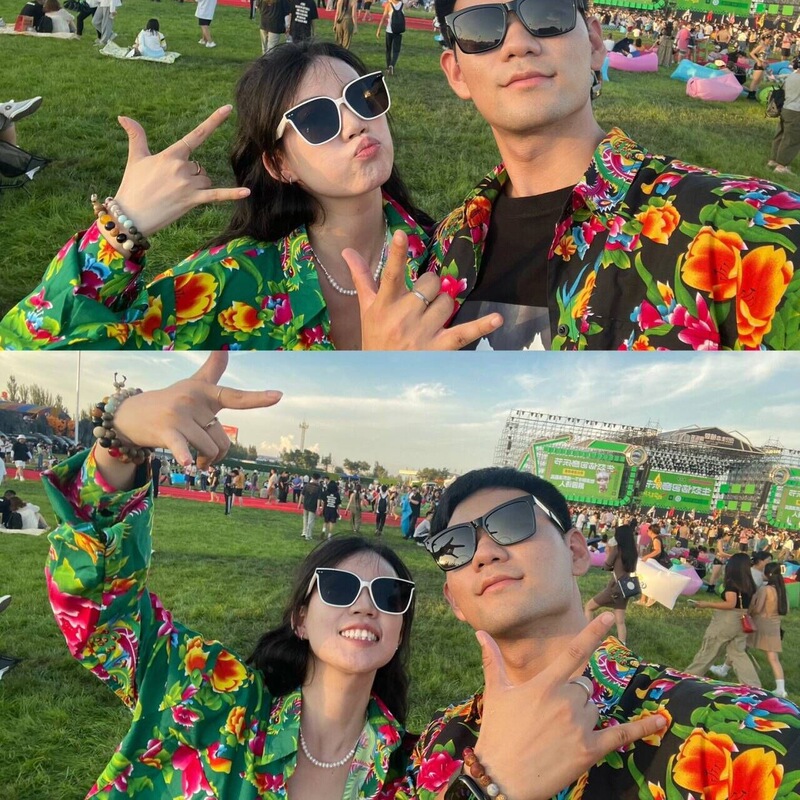 70 s Hong Kong Style Retro Flower Shirt Northeast Big Flower Green Long Sleeve Couple Dress for Men and Women Holiday Travel Flower Shirt