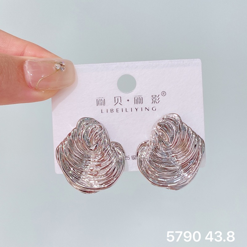 丽贝丽影欧美时尚大气重属个性冷淡风花朵几何耳环小众高级感耳饰|undefined