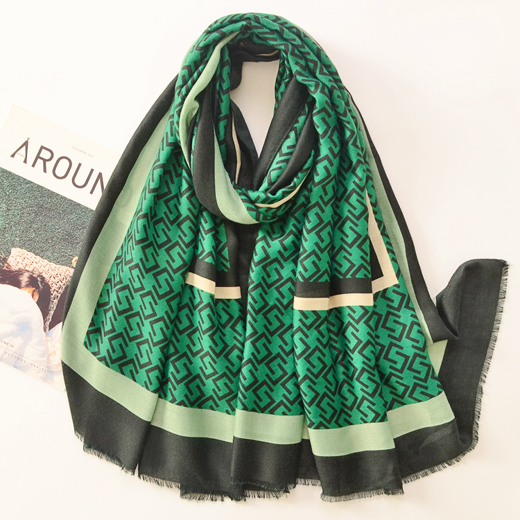 Caliente nuevo algodón y lino sensación bufanda suave satén algodón moda carta impresión bufanda viaje protector solar mantón caliente