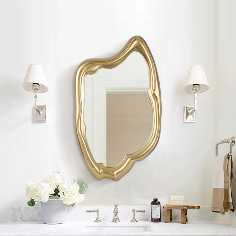 Nórdico barroco espejo decorativo en forma especial fondo dorado decoración de la pared sala de estar de arte colgante de pared espejo de baño de lujo Luz