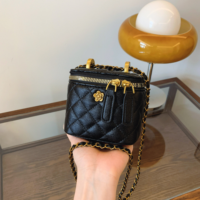 Bolsa de bordado de diamante para mujeres 2024 nuevo otoño y invierno popular cadena bolso de mochila de moda bolso cuadrado