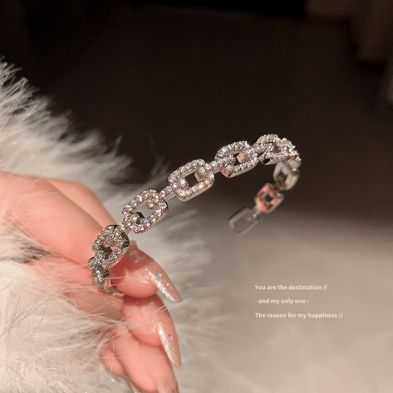 Pulsera de sentido Alto Diseño de cercanías simple pulsera de sentido al por mayor Pulsera geométrica de circón electrochapada de oro real elegante