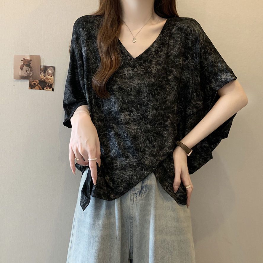 Tops con cuello en V con manga de murciélago teñido anudado irregular de gran tamaño para mujer, nuevo estilo de verano suelto y delgado mm camiseta de manga corta para mujer image 7