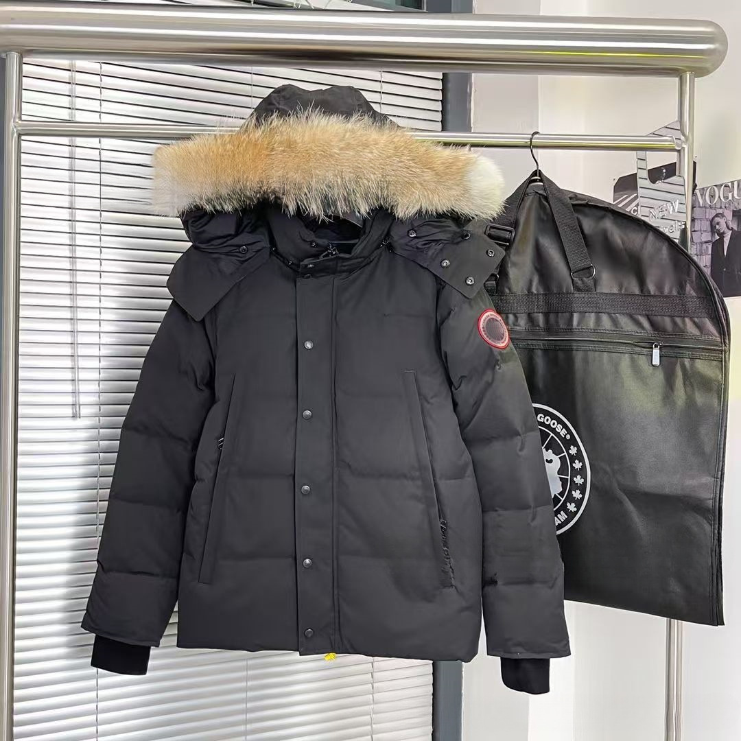 Canada Goose Down Puffer Jacket Fur Hood Black